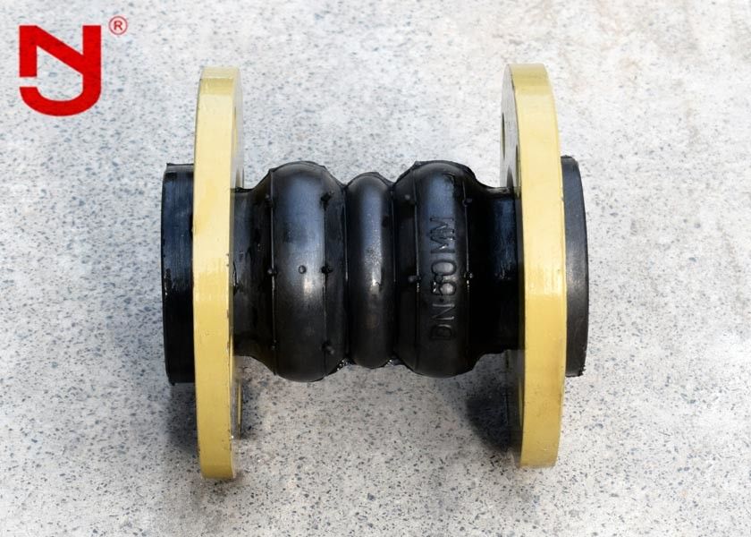 Epdm Double Sphere Rubber Expansion Joint ความหนาแน่นของก๊าซสูงป้องกันการกัดกร่อน